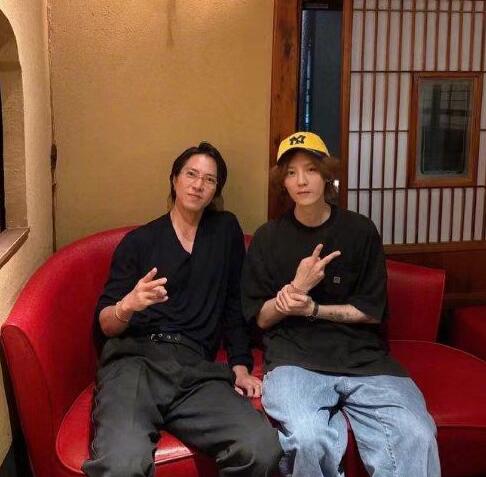 鹿晗ins晒与山下智久合照 配文:追星成功